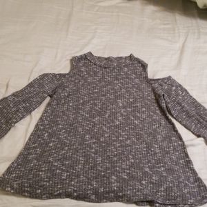 Woolen Shoulderless Longsleeve